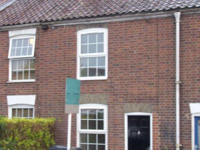Cottage for sale in New Catton, East Bank