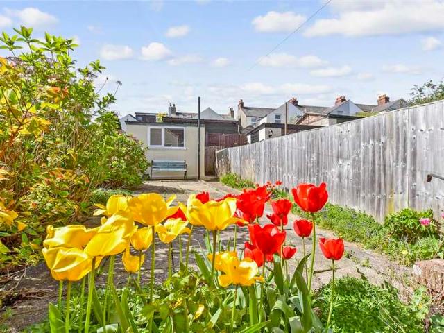Cottage for sale in Elms Vale, Ash
