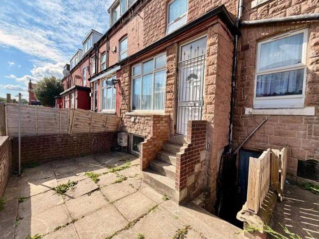 Cottage for sale in Harehills, West Yorkshire