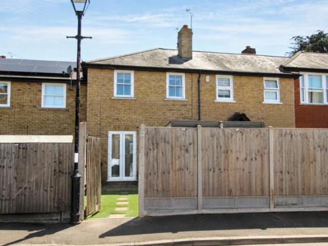 Cottage for sale in Herne and Broomfield, The Bridge