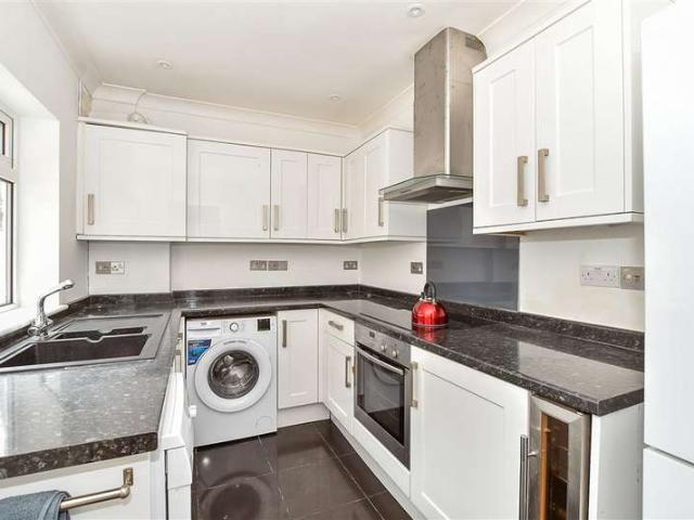 Cottage for sale in St James, Sandown Park