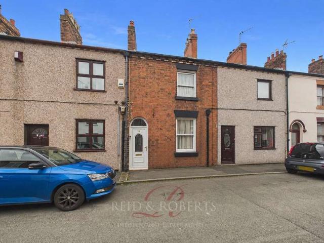 Cottage for sale in Mold