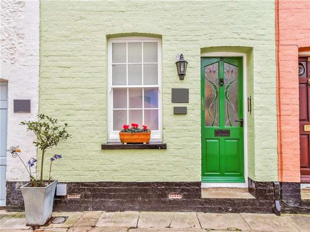 Cottage for sale in Arundel, Clapham