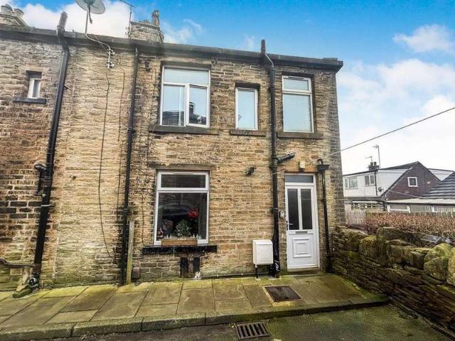 Cottage for sale in Denholme, Bradford
