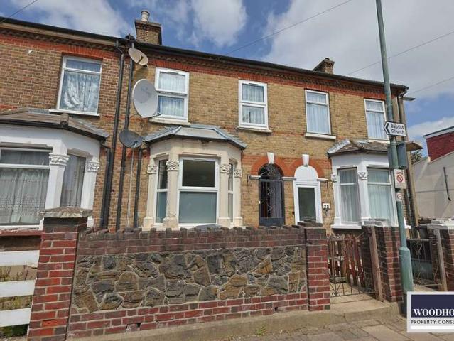 Cottage for sale in Broxbourne, Hertfordshire