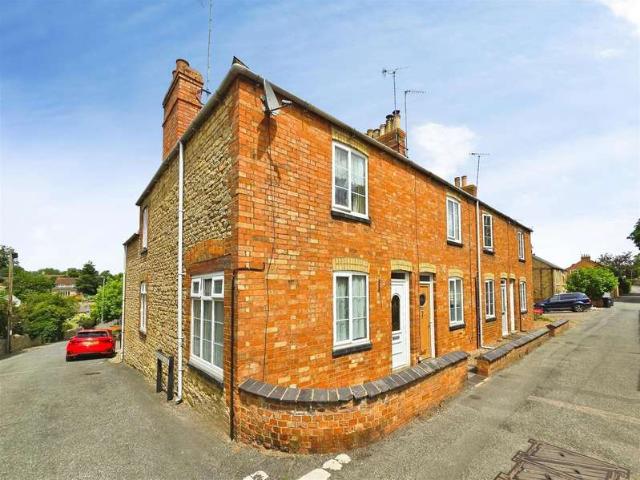 Cottage for sale in Raunds