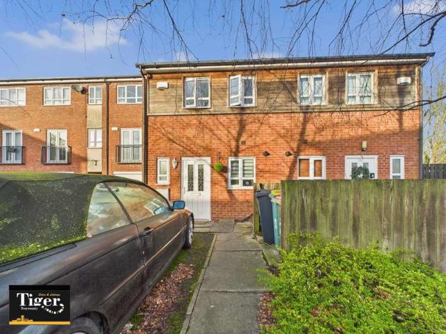 Cottage for sale in Tanterton, Higher Bartle
