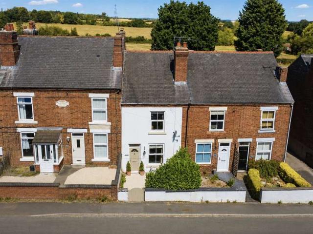 Cottage for sale in Stanley and Stanley Common, Caldermill