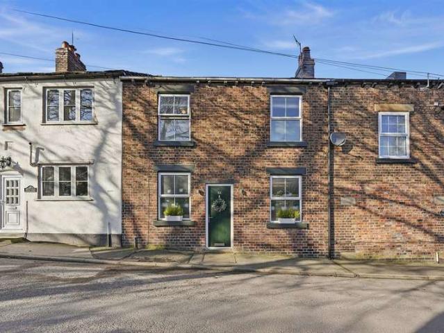 Cottage for sale in Sutton
