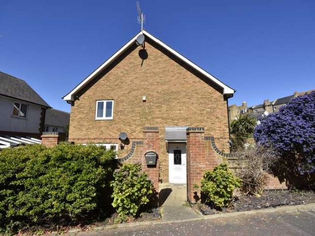 Cottage for sale in Margate Old Town, Acol