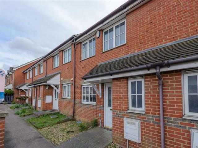 Cottage for sale in Worcester Park Estate, Monks Orchard
