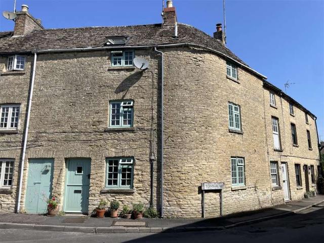 Cottage for sale in Fossebridge, Gloucestershire