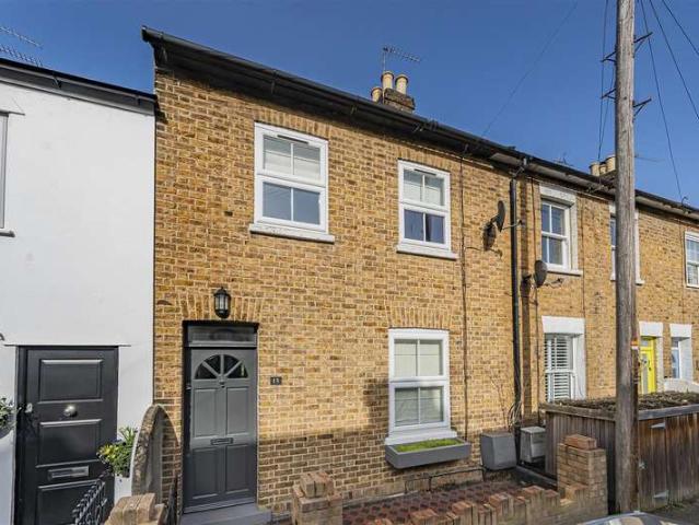 Cottage for sale in Clewer Village, Windsor