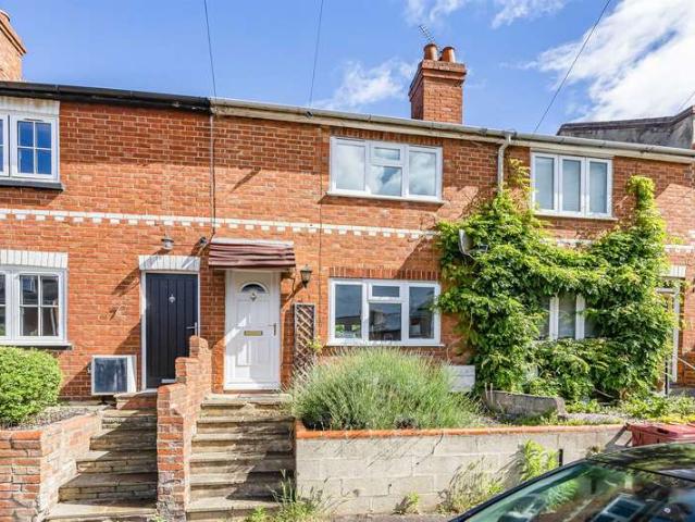 Cottage for sale in Reading