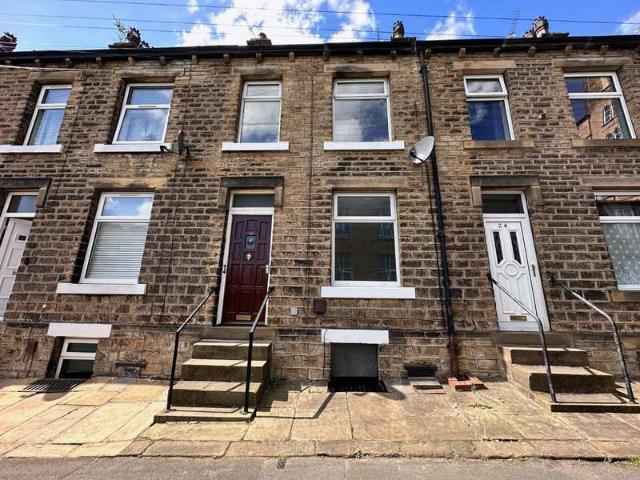 Cottage for sale in Milnsbridge, West Yorkshire