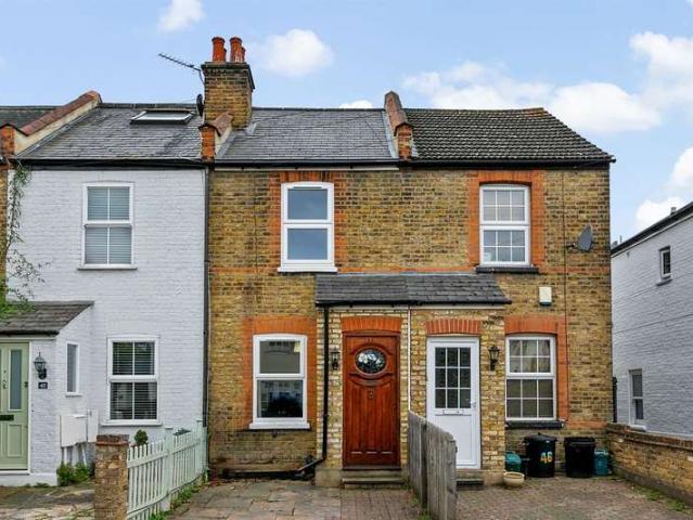 Cottage for sale in Strawberry Hill, Greater London