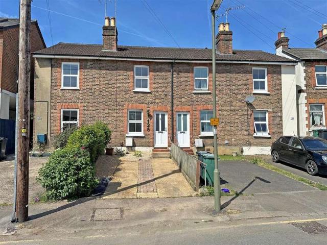 Cottage for sale in Red Hill, Surrey
