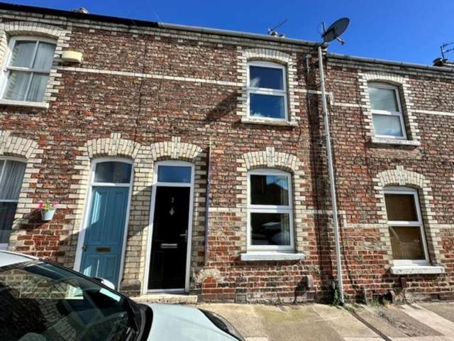 Cottage for rent in Acomb, York