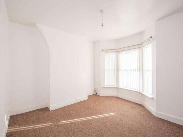 Cottage for rent in Bootle, Sefton