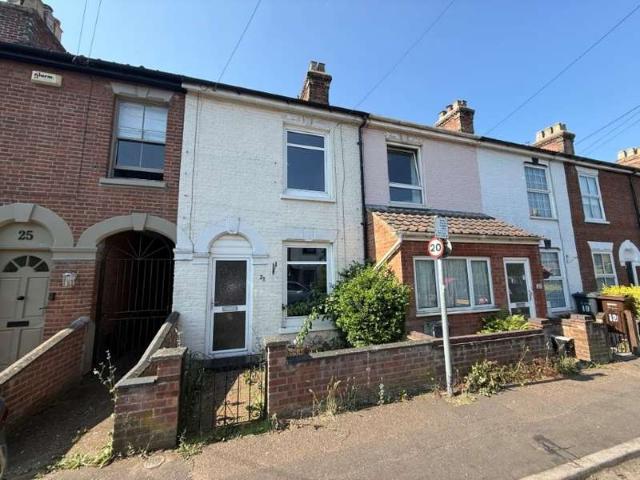 Cottage for sale in Lakenham, East Bank