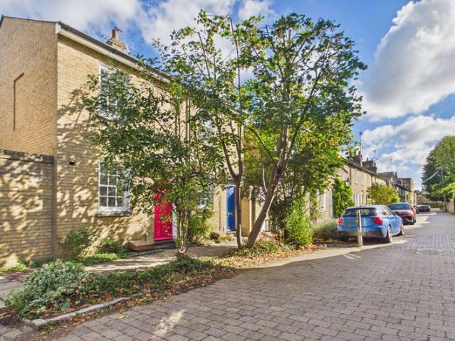 Cottage for sale in Arbury, Cambridgeshire