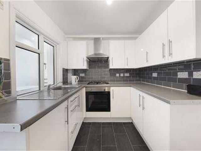 Cottage for sale in Harlesden, Greater London