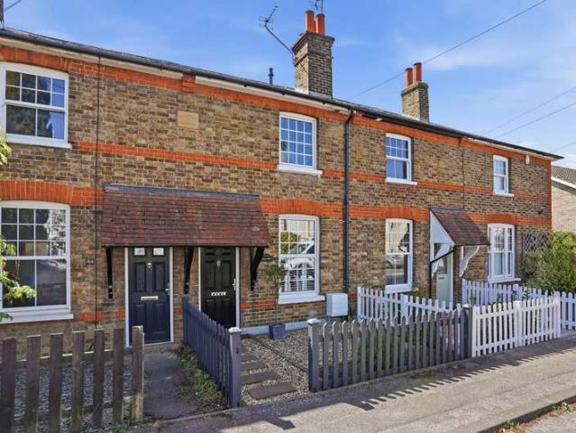 Cottage for sale in Woodcote, Epsom