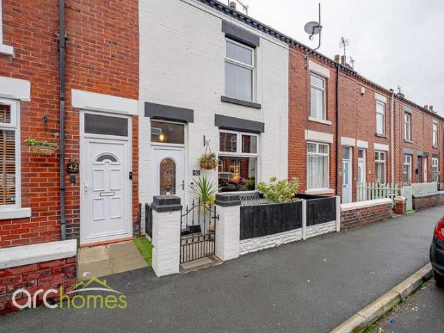 Cottage for sale in Wigan, Greater Manchester