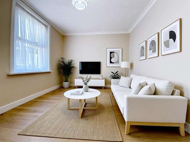 Cottage for sale in Plumstead, Greater London