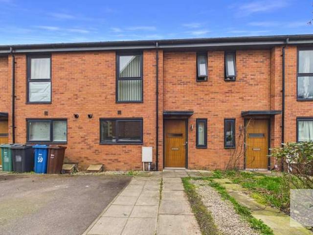 Cottage for sale in Gigg, Bury