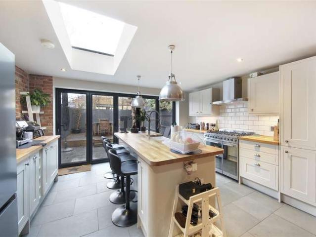 Cottage for sale in London Borough of Lewisham, Blackheath