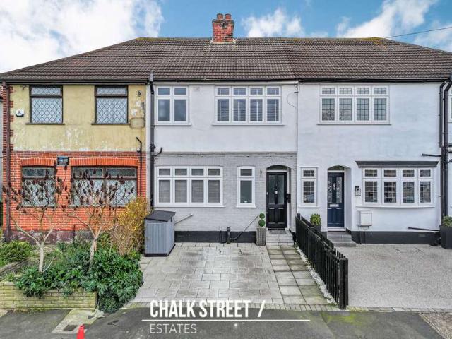 Cottage for sale in Hornchurch, Greater London