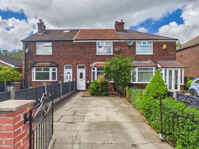 Cottage for sale in Earlestown, St Helens