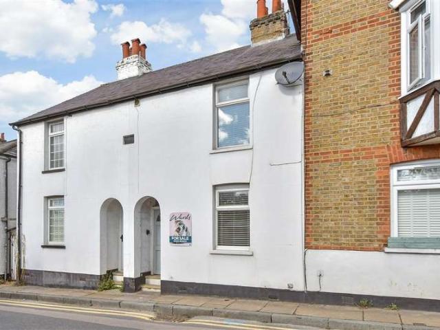 Cottage for sale in The Butts, Kent