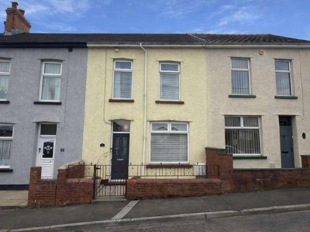 Cottage for sale in Cwmdare, Wales
