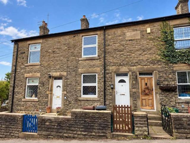 Cottage for sale in Charlesworth, East Midlands