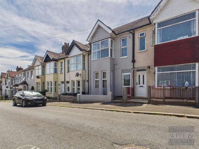 Cottage for sale in Sidley, Rother