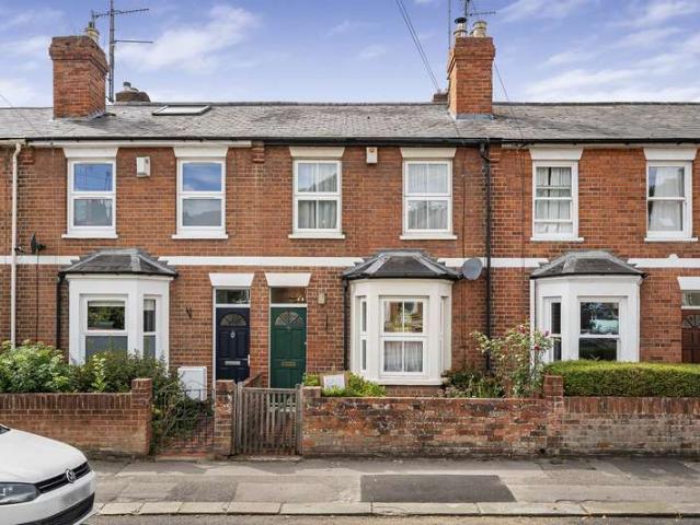 Cottage for sale in Reading