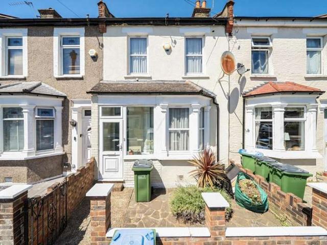 Cottage for sale in Royal Borough of Greenwich, Greater London