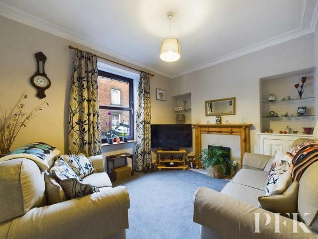 Cottage for sale in Fell Lane