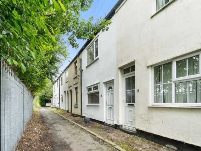 Cottage for sale in Roby Mill, Lancashire