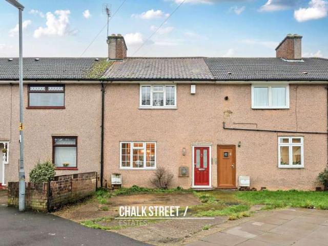 Cottage for sale in London Borough of Barking and Dagenham, Greater London