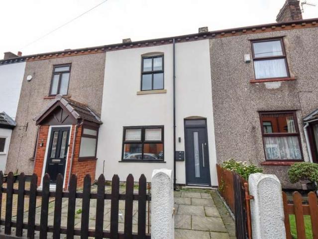 Cottage for sale in Lowton Heath, Wigan