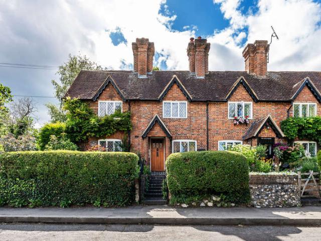 Cottage for sale in Great Cockerhurst, The Butts