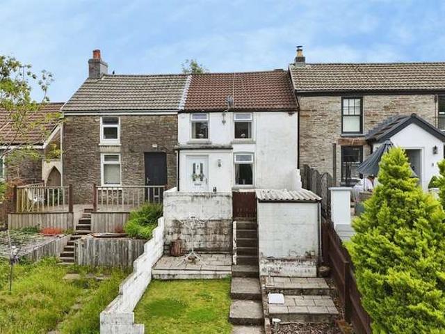 Cottage for sale in Cymmer, Wales