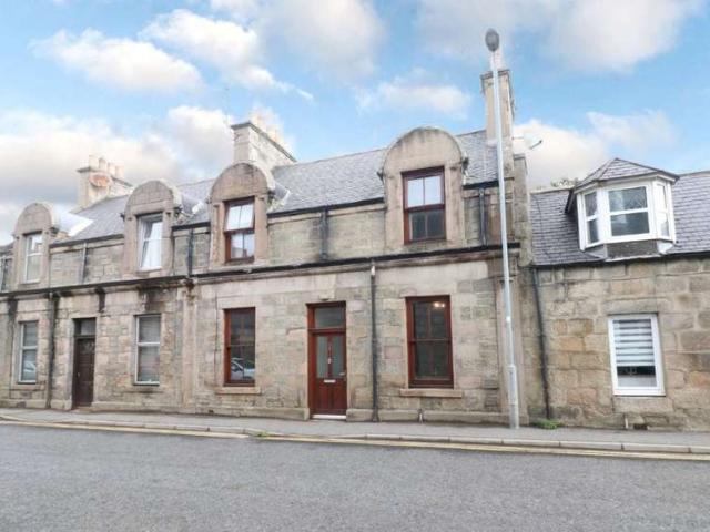 Cottage for sale in Huntly, Scotland