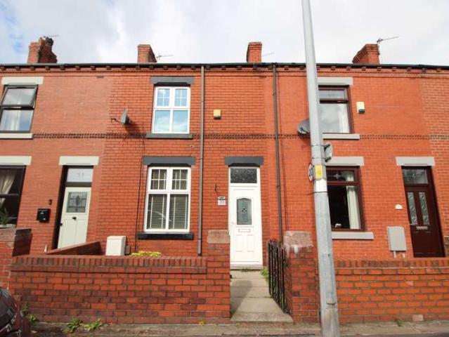 Cottage for rent in Hindley Green, Wigan