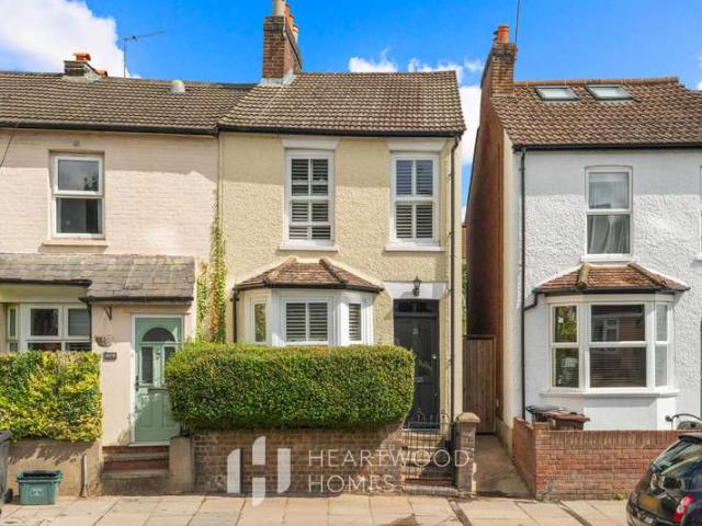 Cottage for sale in St Albans, Five Acres