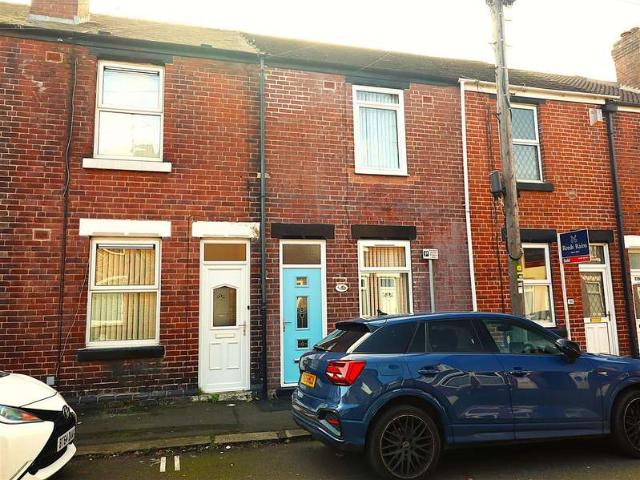 Cottage for sale in Clifton, South Yorkshire