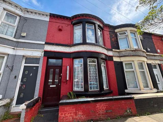 Cottage for sale in Calderstones